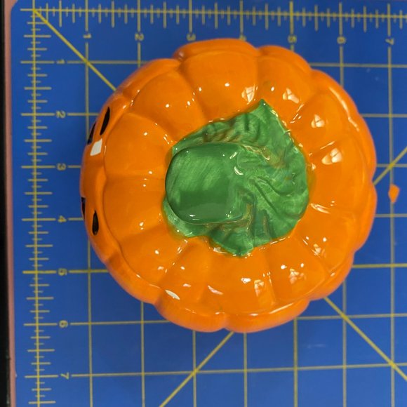 Ceramic Pumpkin Candy Dish/Tealight Holder - Picture 7 of 7